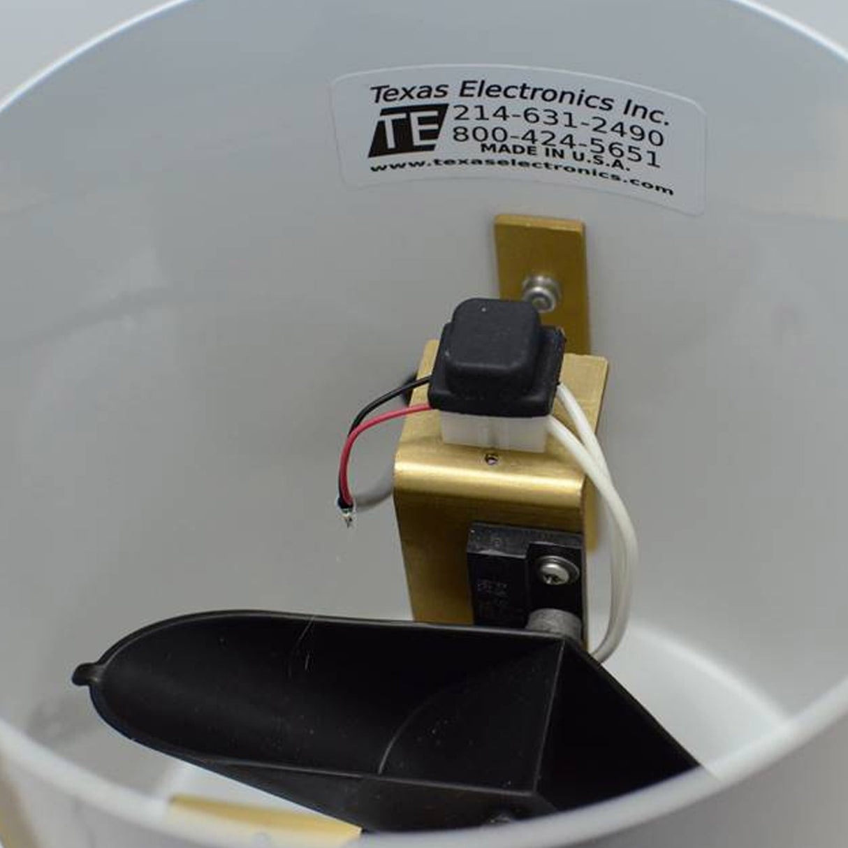 Texas Electronics TR-525USWH 8" Heated Tipping Bucket Rain Gauge (NWS Approved)