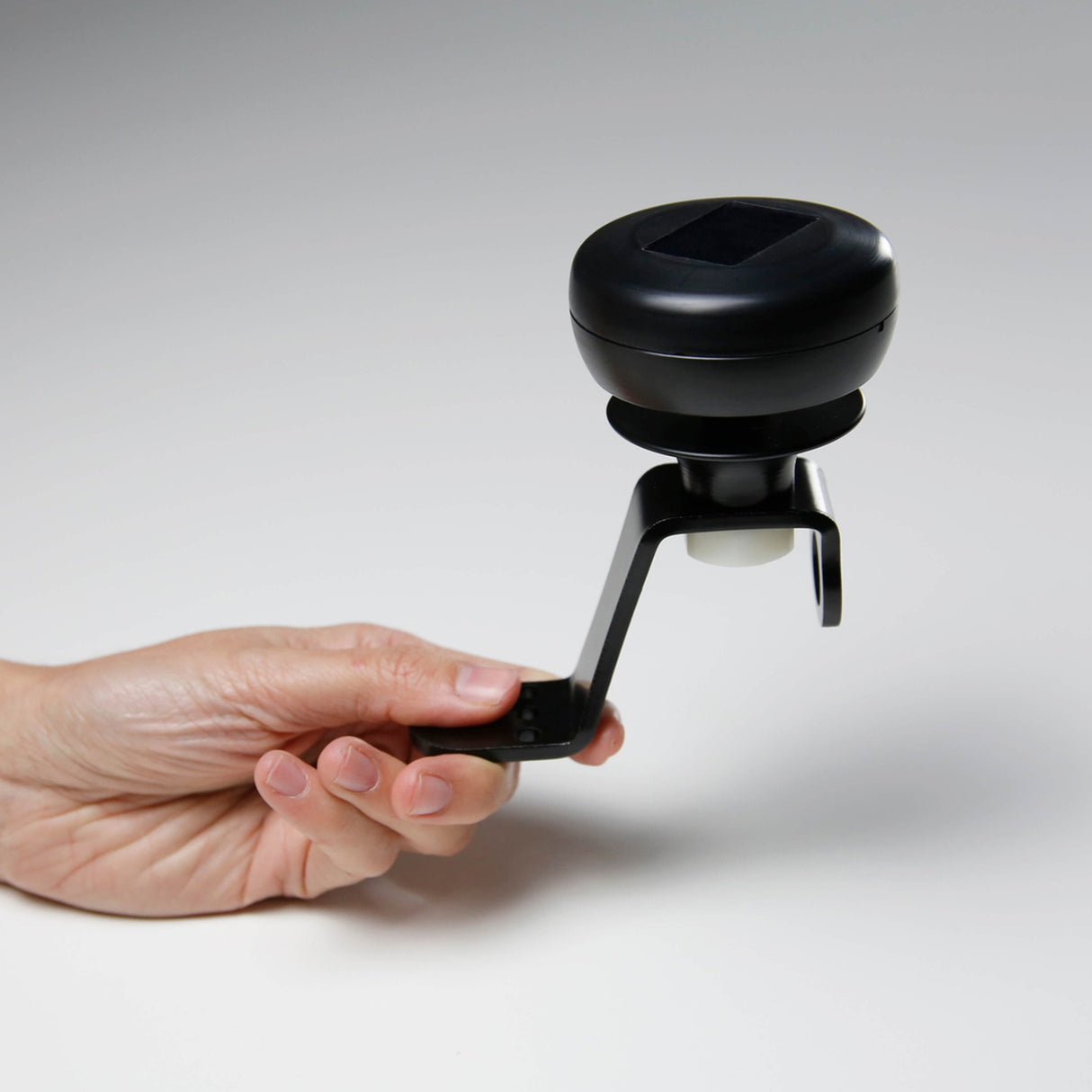 Calypso Mast Mount for Ultrasonic Solar Powered Portable Wind Meter