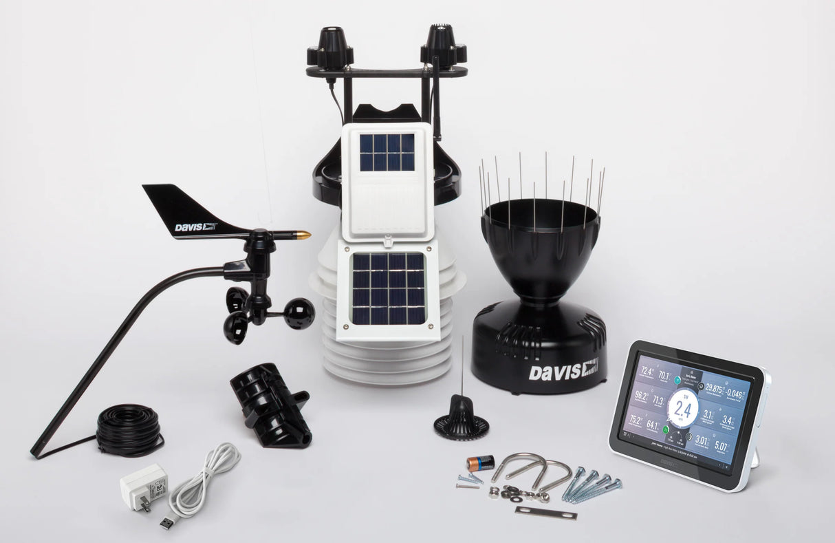 Davis 6263 Vantage Pro2 Plus Wireless Weather Station with UV & Solar Sensors, 24hr Fan Aspirated Radiation Shield and WeatherLink Console